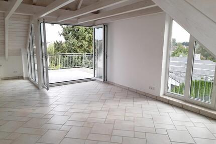 Traumhafte 4-Zimmer-Wohnung KBWC 150m² Dachgeschoss - Großmehring