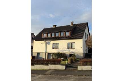 Haus zum Kaufen in Halle 195.000,00 € 260 m²