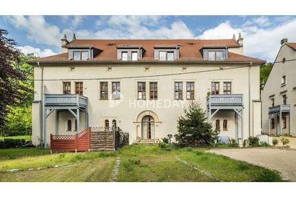 Ländlich, historisch, gepflegt: Charmante DG-Wohnung mit EBK in einem denkmalgeschützen Haus - Kreischa Lungkwitz