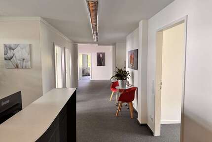 Büro in Wendlingen am Neckar 2.500,00 € 238 m²
