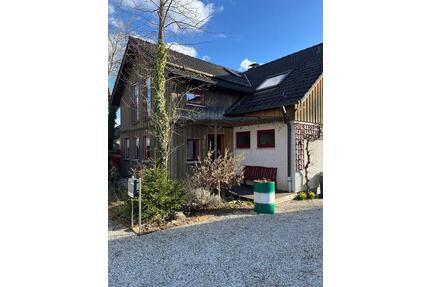 Einfamilienhaus mit Garage Nebengebäude Keller - Maxhütte-Haidhof