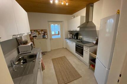 Helle, freundliche 100 qm Altbauwohnung zum 01.06.26 zu vermieten - Simbach am Inn