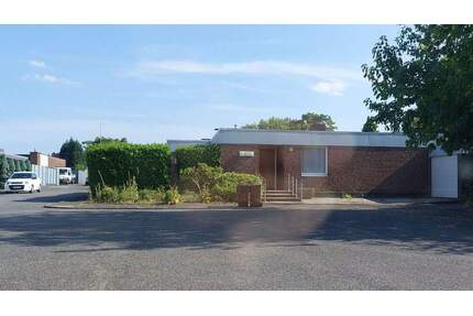 Geräumiger Bungalow mit Arztpraxis in ruhiger Lage MG-Wickrath - Mönchengladbach