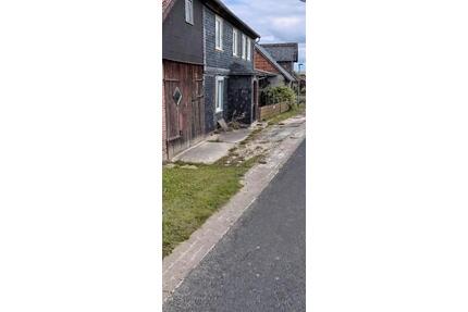 Haus mit Scheune und Garten - 1.500,00&nbsp;EUR Kaltmiete, ca.&nbsp; 280,00&nbsp;m&sup2; in Einbeck (PLZ: 37574)