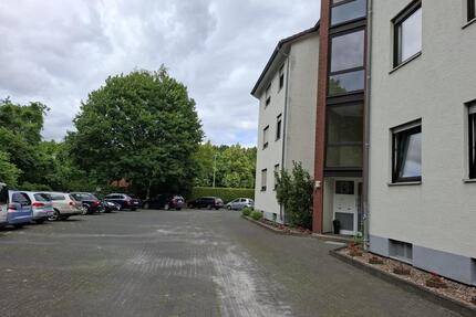Provisionsfrei! Top-Lage 4 Zimmerwohnung Tiefgarage - Paderborn Neuenbeken