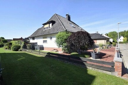 Modernes Einfamilienhaus mit Wellnessgarten Pool Whirlpool - Syke