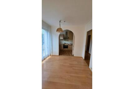 Wohnung 3 Zimmer - 85.000,00&nbsp;EUR Kaufpreis, ca.&nbsp; 67,00&nbsp;m&sup2; in Loxstedt (PLZ: 27612)