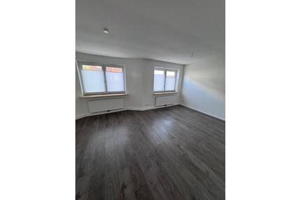 Renovierte 2,5-Zimmer-Wohnung , Stadtmitte – 70 m², Erdgeschoss - Delmenhorst Düsternort