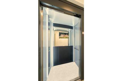 Penthaushaus mit Lift, Einliegerwohnung bis zu 5,00m hohen Decken in KFW 40 QNG - Brühl