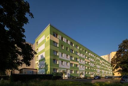 Frisch sanierte 3-Zimmerwohnung mit modernen Bad mit Wanne - Halle (Saale) Halle-Neustadt
