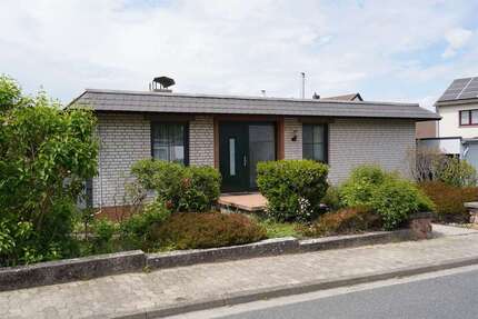 Haus zum Kaufen in Nordstemmen Heyersum 225.000,00 € 102 m² - Nordstemmen / Heyersum