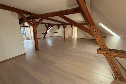 Wohnen für Individualisten in traumhafter Lage - Volkach Rimbach