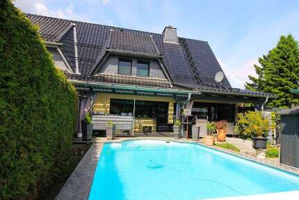 Haus zum Kaufen in Blankenfelde 750.000,00 € 149.84 m²