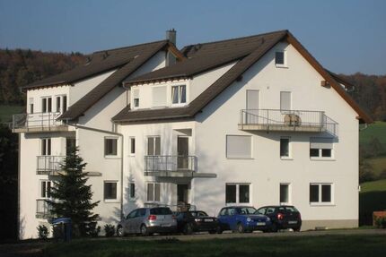 Gepflegte 3-Zimmer-Gartengeschosswohnung mit Einbauküche - Elzta-Auerbach