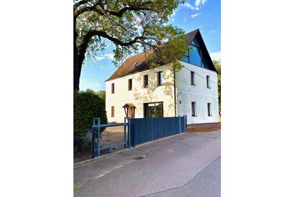 Attraktives gepflegtes Wohnhaus mitten im Grünen! - Eilenburg