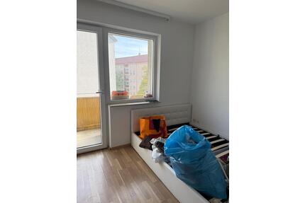 Möblierte 1-Zimmer-Wohnung (33m²) mit EBK & Balkon - Nürnberg Sankt Leonhard