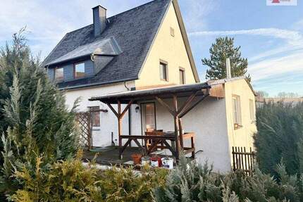 Einfamilienhaus in Neundorf bei Annaberg-Buchholz: Ruhige Lage, Erzgebirge, Kamin, Terrasse & Garten - Wiesa / Neundorf
