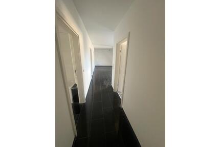 Wunderschönen 3 Zimmer Dachgeschosswohnung - Mönchengladbach