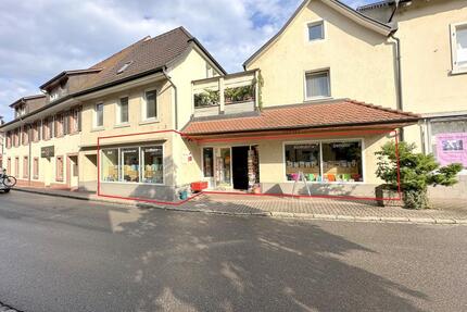 Ladenlokal direkt an der Ortsdurchfahrt in Steinen!