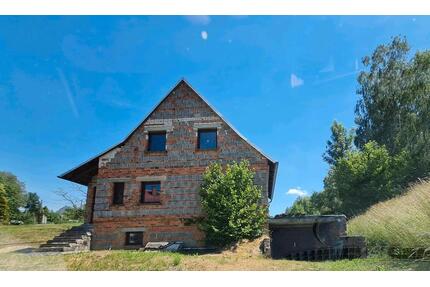 Einfamilienhaus - 72.000,00&nbsp;EUR Kaufpreis, ca.&nbsp; 102,00&nbsp;m&sup2; in Colditz (PLZ: 04680)