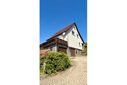 Einfamilienhaus in sehr schöner Lage in Hohenstein- Ernstthal - Hohenstein-Ernstthal