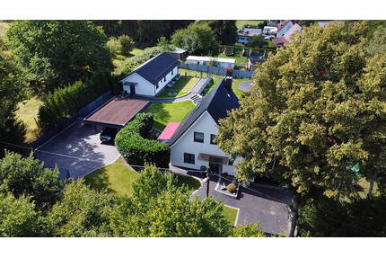 Saniertes Einfamilienhaus mit hochwertigem Nebengebäude - Lübeck Kücknitz