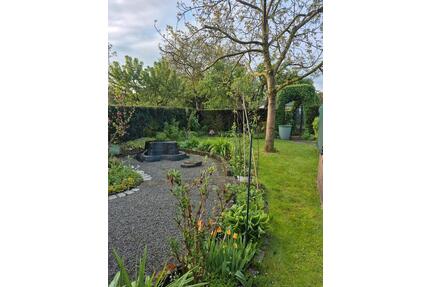 Schrebergarten Dörfles-Esbach - 4.200,00&nbsp;EUR Kaltmiete, ca.&nbsp; 0,00&nbsp;m&sup2; in Dörfles-Esbach (PLZ: 96487)