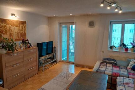 zentrumsnah aber ruhige 3 Zimmer Wohnung mit Balkon - Aalen