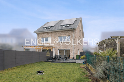 Haus zum Kaufen in Dormagen 690.000,00 € 123 m²