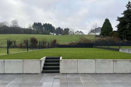 Haus zum Mieten in Eitorf 1.600,00 € 143.17 m²