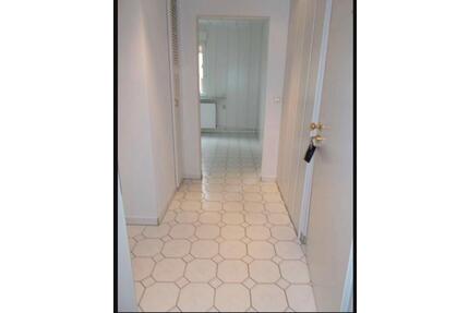 Großzügige Erdgeschoßwohnung - 850,00&nbsp;EUR Kaltmiete, ca.&nbsp; 106,00&nbsp;m&sup2; in Herten (PLZ: 45701) Bertlich