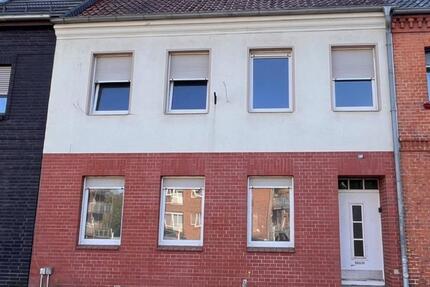 Reihenmittelhaus mit zwei Wohneinheiten & großem Südgrundstück - Salzwedel