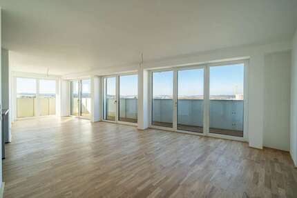 Wohnung zum Mieten in Regensburg 1.700,00 € 101.6 m²