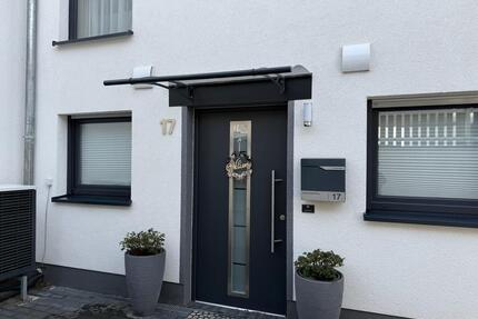 Haus in Solingen Mitte zu vermieten! 5.5 Zimmer, Garten, Bj 2021
