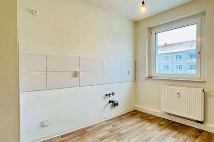 Wohnung zum Mieten in Freital 320,11 € 49.63 m²