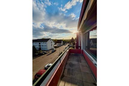 Attraktive, helle 2-Zimmer-Wohnung – saniert und bezugsfertig - Esslingen am Neckar Oberesslingen