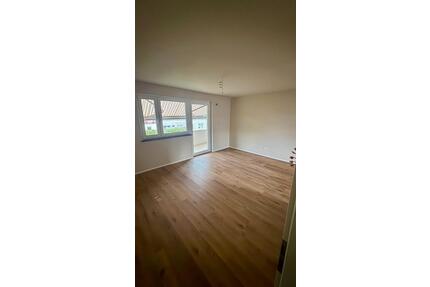 frisch sanierte 3 - Zimmer Wohnung mit Terrasse und Gartenanteil - Bad Windsheim