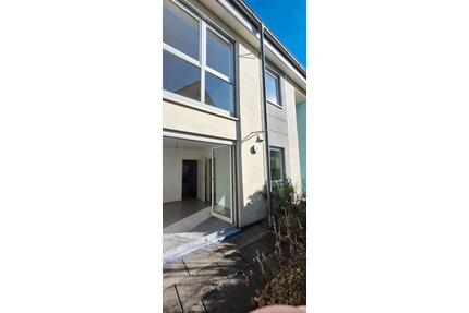 MODERNES REIHENHAUS ULM ZU VERMIETEN