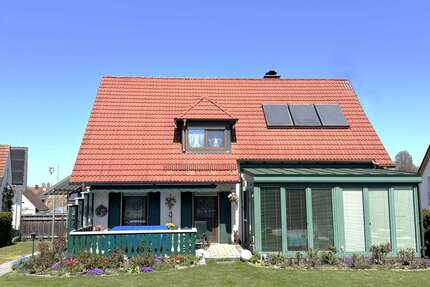 Haus zum Kaufen in Erdweg Kleinberghofen 939.000,00 € 200 m² - Erdweg / Kleinberghofen