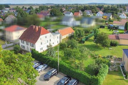 Großzügiges Mehrfamilienhaus mit Geschichte, 3 Wohnungen und großem Garten - Nauen