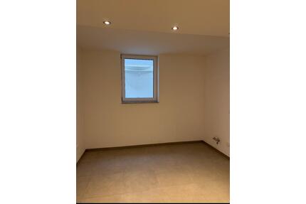 2-Zimmer Apartment mit Wohnküche( Souterrain ) - Köln Innenstadt