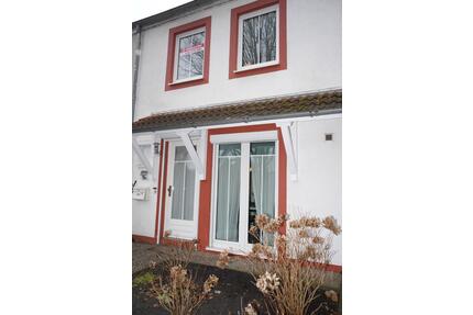 Provisionsfreies 4-Zimmer-Reihenmittelhaus in 28279 Habenhausen - Bremen Obervieland