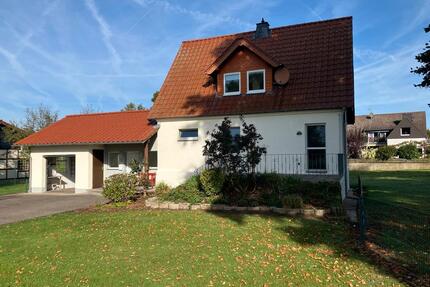 Einfamilienhaus mit Garten - 1.320,00&nbsp;EUR Kaltmiete, ca.&nbsp; 110,00&nbsp;m&sup2; in Salzkotten (PLZ: 33154)