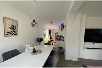 Freistehendes Saniertes Haus - 1.070,00&nbsp;EUR Kaltmiete, ca.&nbsp; 95,00&nbsp;m&sup2; in Cuxhaven (PLZ: 27478) Groden