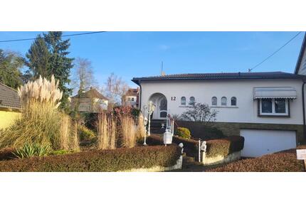 Bungalow mit 150 m² Wohnfläche und großem Grundstück - Wadgassen