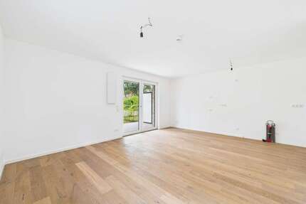 Wohnung zum Kaufen in Lübeck 360.000,00 € 60.23 m²