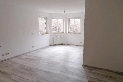 Zauberhaft gelegene 2 Zimmer Souterrain Wohnung - Apolda