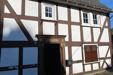 Fachwerkhaus - 59.500,00&nbsp;EUR Kaufpreis, ca.&nbsp; 120,00&nbsp;m&sup2; in Daaden (PLZ: 57567)