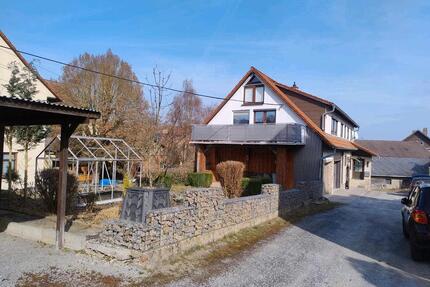 Mehrfamilienhaus - 230.000,00&nbsp;EUR Kaufpreis, ca.&nbsp; 160,00&nbsp;m&sup2; in Meiningen (PLZ: 98617)