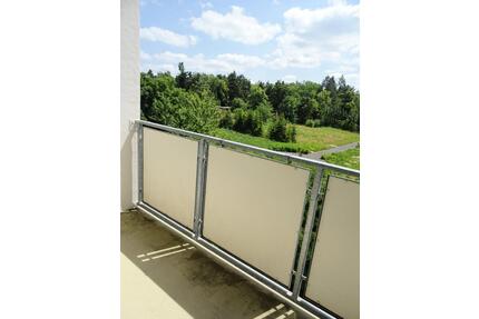 ** mit Balkon ** 3 Zimmer Wohnung in Werdau zu vermieten!!